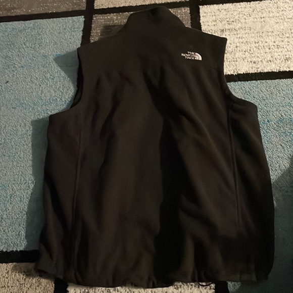 North face-fleece vest - Picture 2 of 3